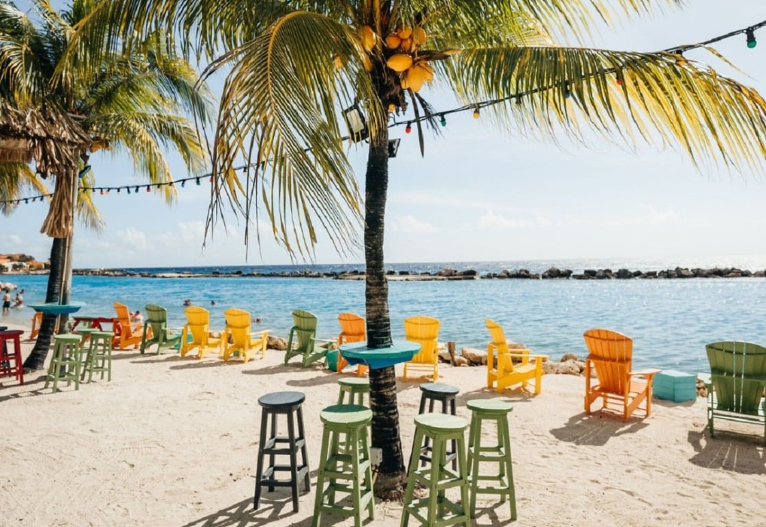 Beach Bar & Beach Club em Curaçao: Dicas imperdíveis!