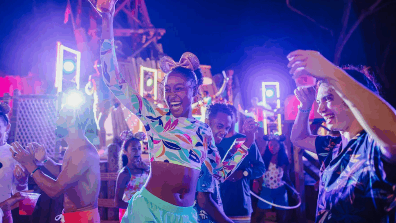 Ingressos para o Disney H2O Glow After Hours no Typhoon Lagoon