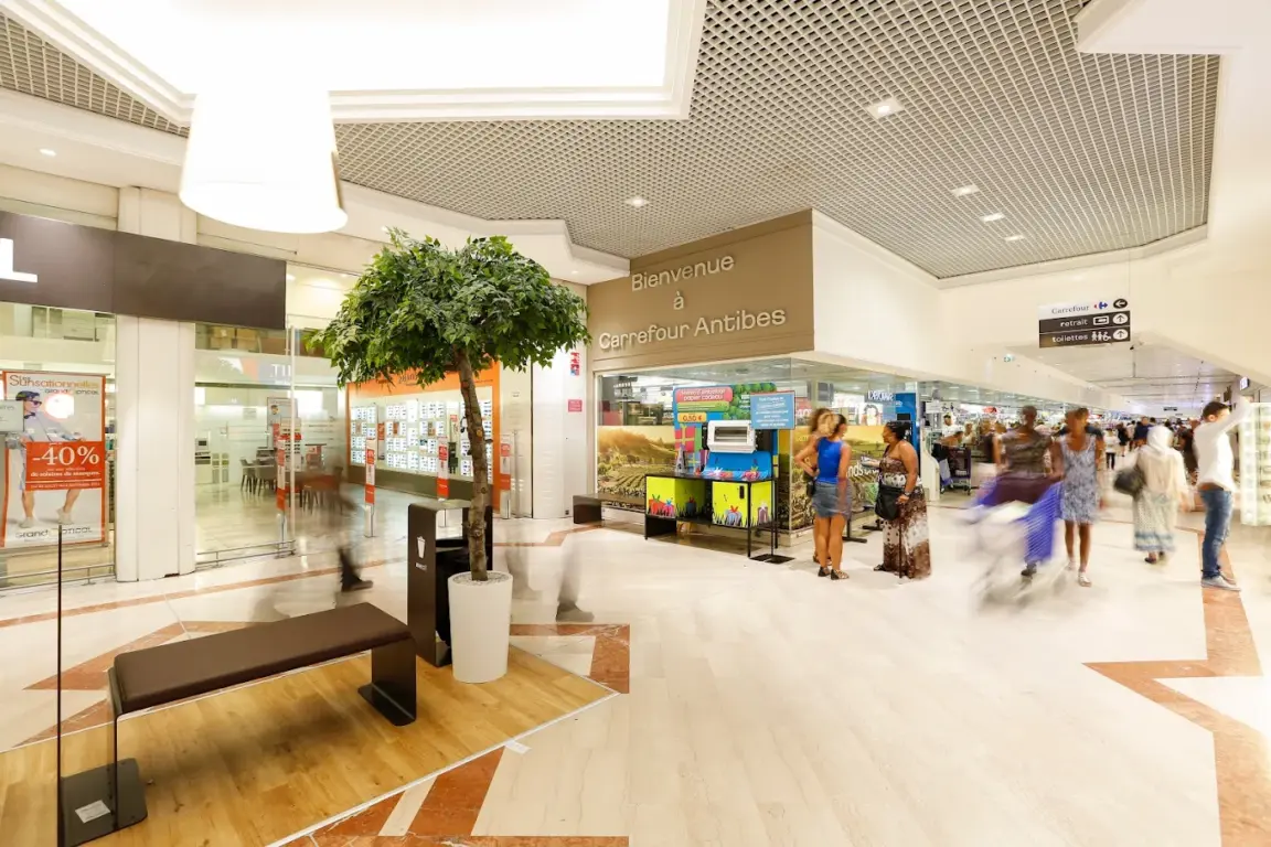 Centre Commercial Carrefour Antibes