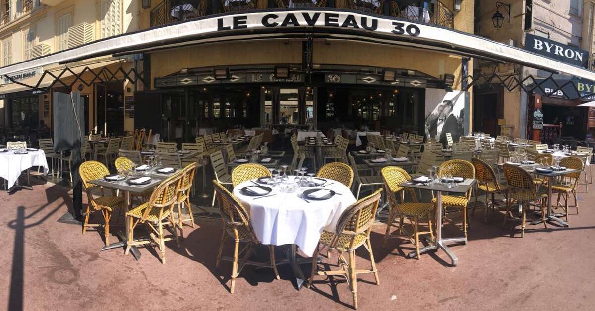 Le Caveau 30