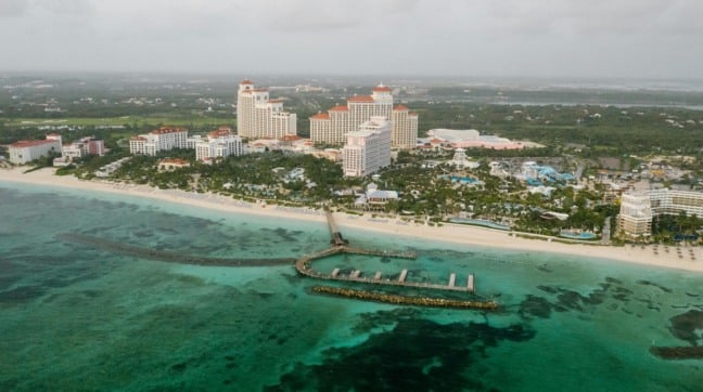 Como sair do aeroporto de Nassau Bahamas e chegar ao centro
