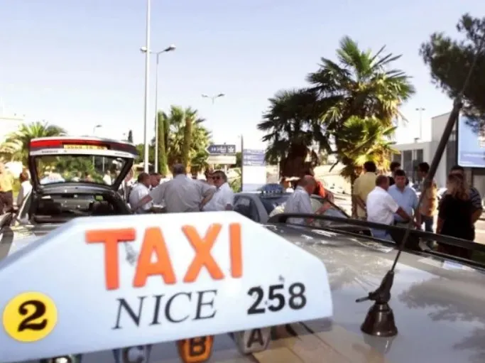 Táxi em Nice