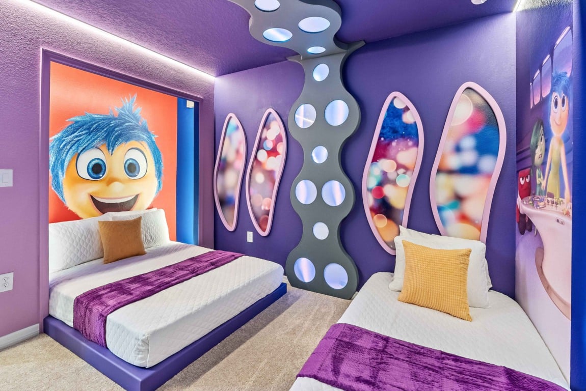 Quarto temático de Divertidamente em casa de 5 quartos em Windsor Cay