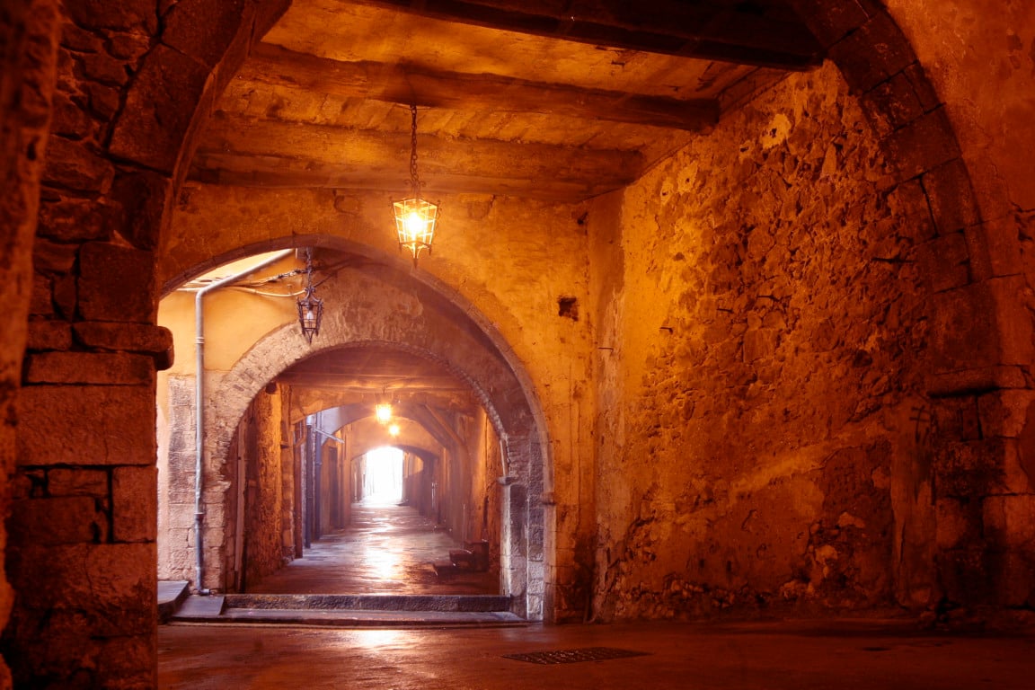 Rue Obscure em Villefranche
