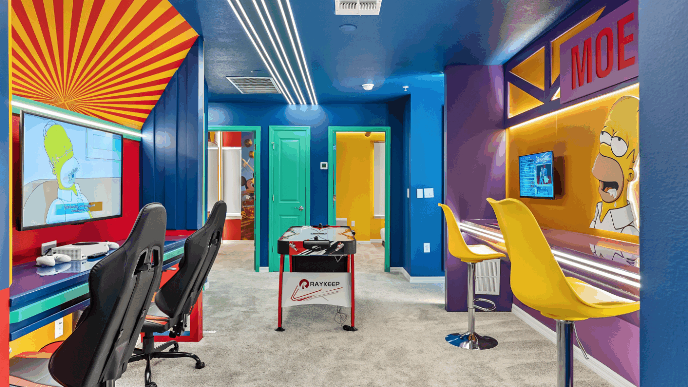 Sala de jogos temática de Os Simpsons em Casa de 5 quartos em Windsor Cay