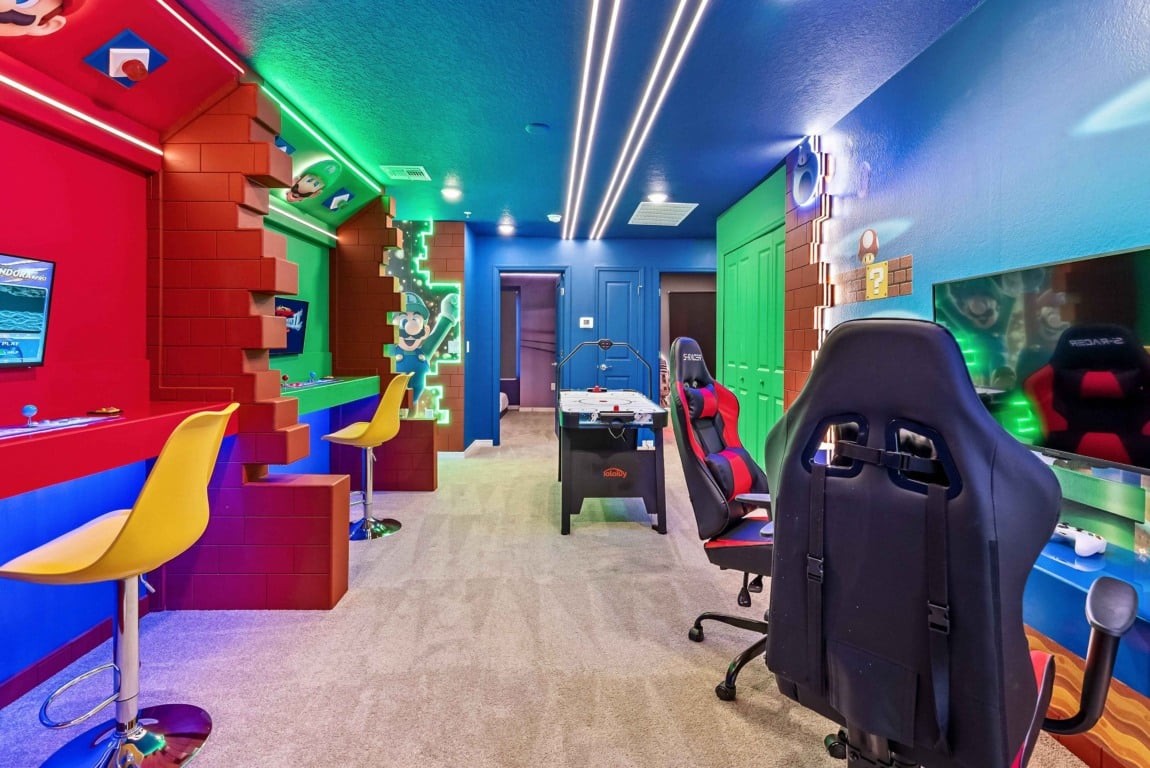 Sala de jogos temático de Super Mario em casa de 5 quartos em Windsor Cay