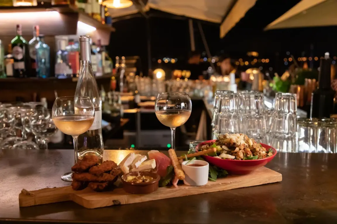 Achill’s Restaurant Bar Rooftop