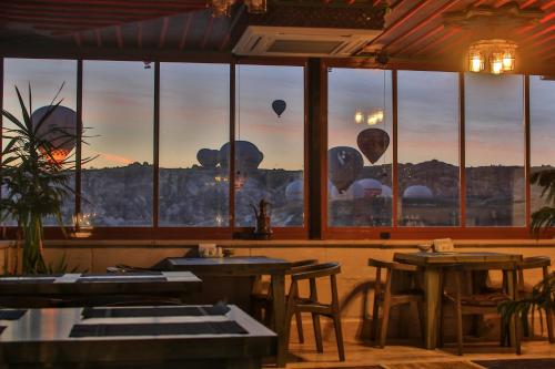 Caravanserai Lounge