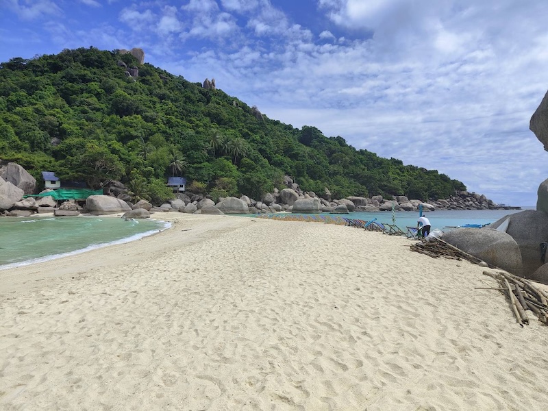 Praia em Nang Yuan Island