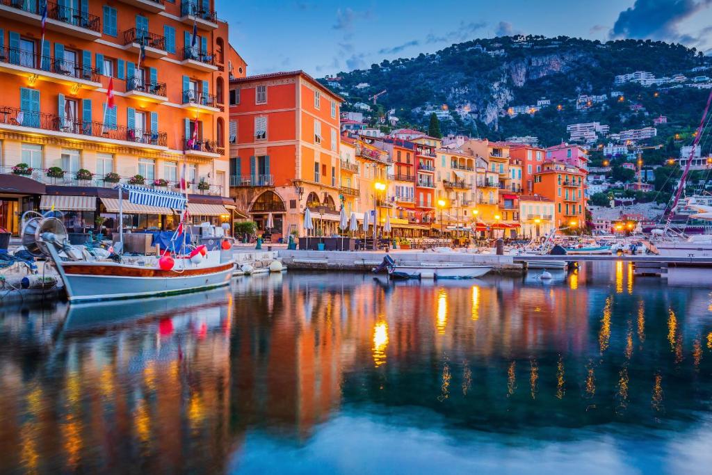 O que fazer a noite em Villefranche-sur-Mer: bares e restaurantes!