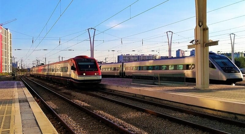 Usar trem em Portugal