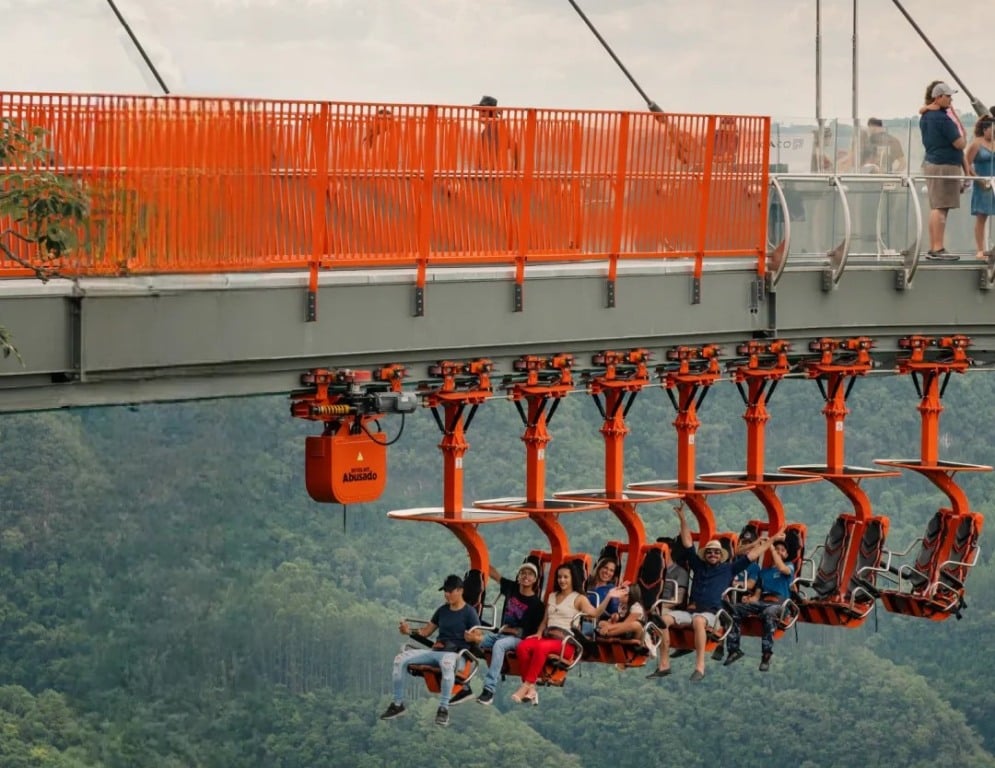 Abusado no Skyglass Canela