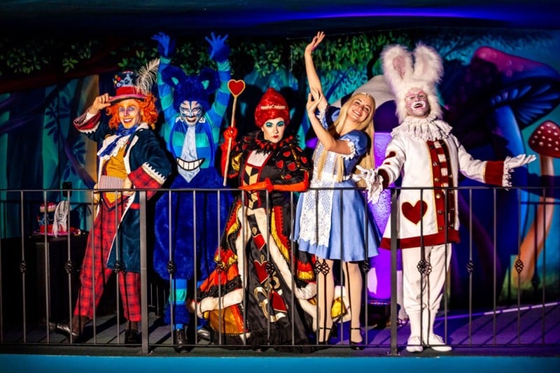 Equipe do Restaurante Alice e o Chapeleiro em Gramado Equipe do Restaurante Alice e o Chapeleiro em Gramado