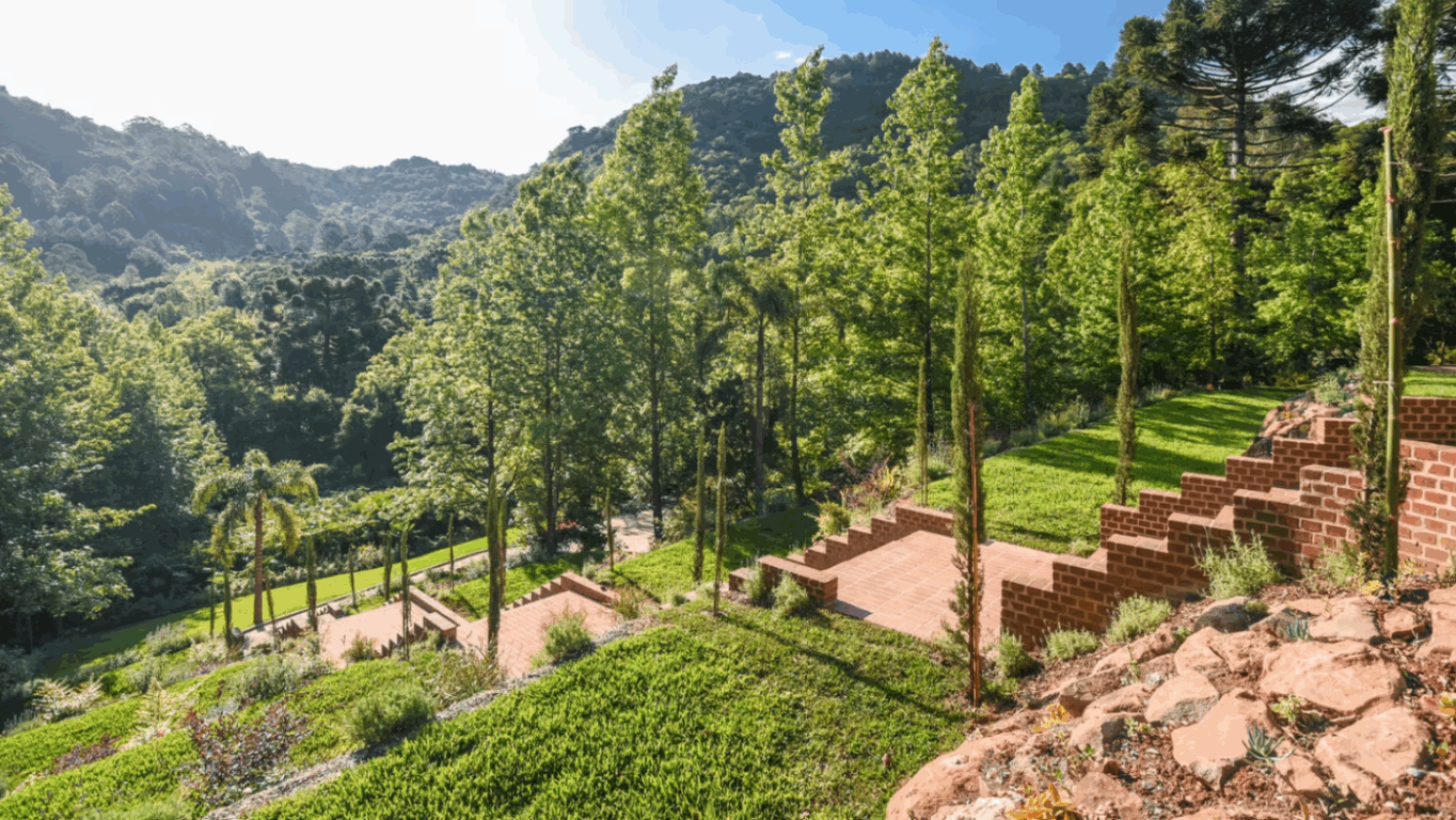 Escadaria da Torre do Garden Park em Gramado Escadaria da Torre do Garden Park em Gramado