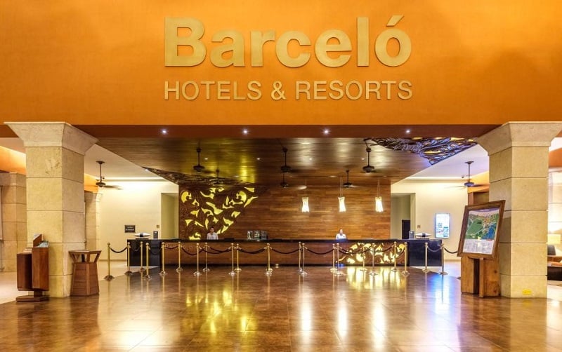 Fachada do hotel Barceló Bávaro Palace Deluxe em Punta Cana