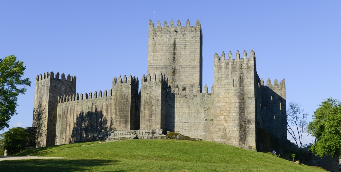 Guimarães: guia da cidade medieval portuguesa
