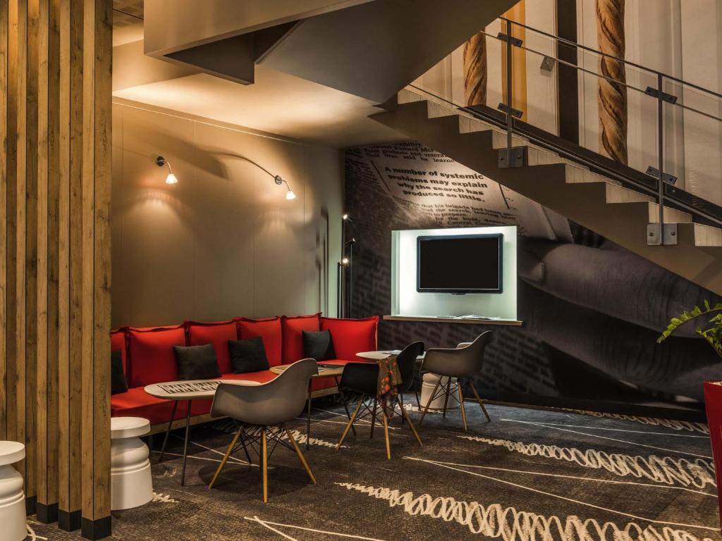 Interior do Ibis Paris Montmartre 18ème Interior do Ibis Paris Montmartre 18ème