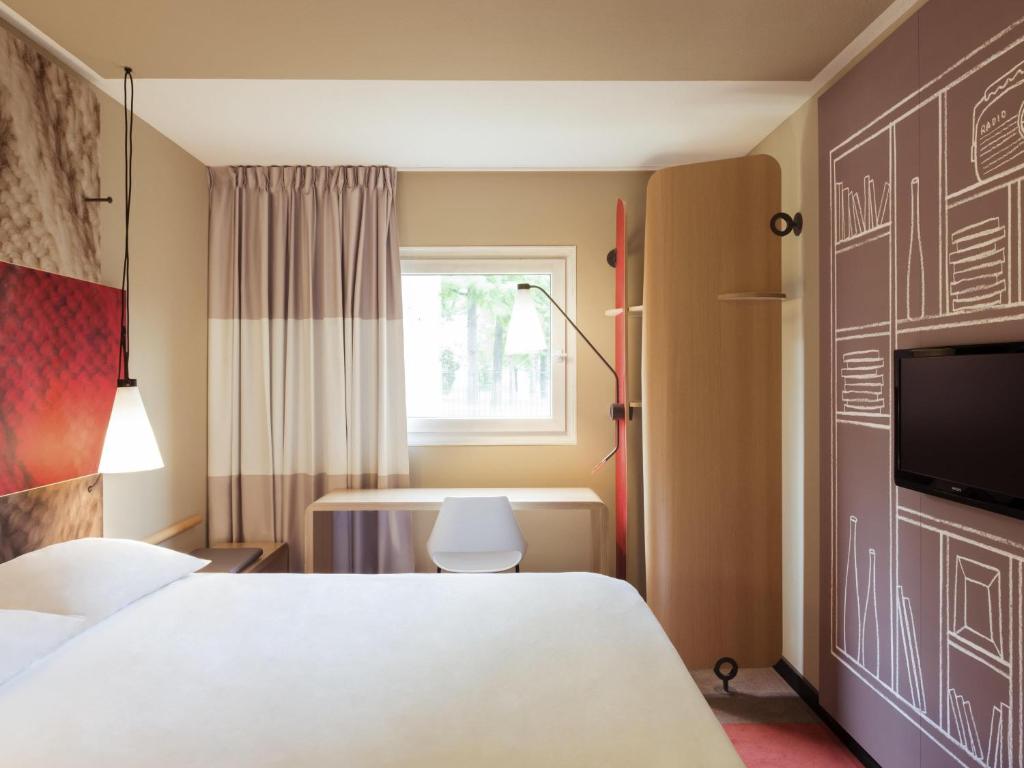 Ibis Paris La Défense Courbevoie Ibis Paris La Défense Courbevoie