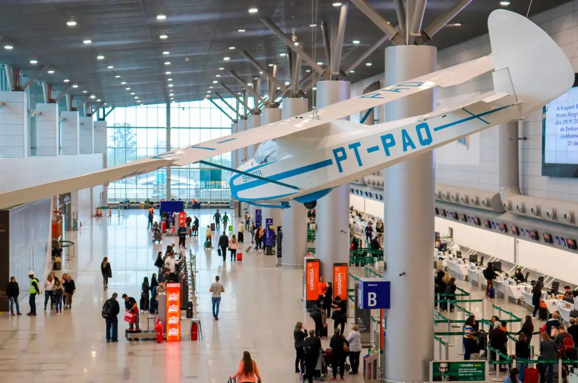 Parte interna do Aeroporto de Porto Alegre Parte interna do Aeroporto de Porto Alegre