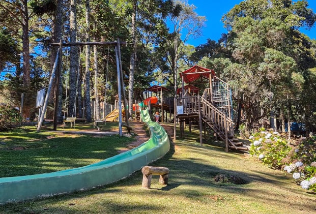 Playground no Parque Oschin em Monte Verde Playground no Parque Oschin em Monte Verde