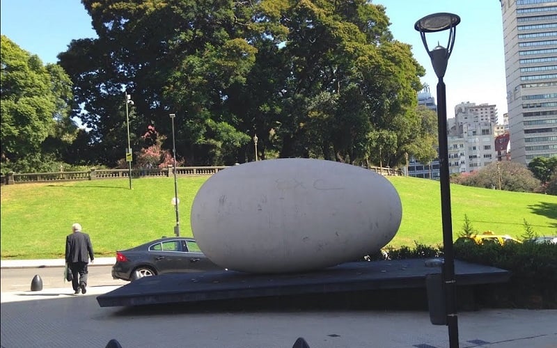 Monumento Al Huevo em Buenos Aires