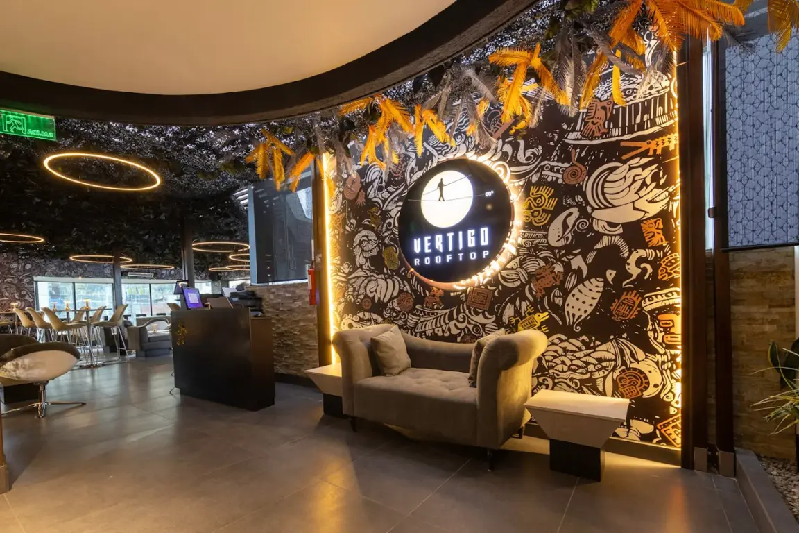 Vértigo Rooftop em Quito Vértigo Rooftop em Quito