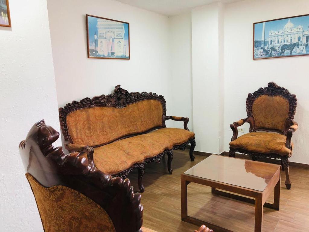 Urban Colonial Quito Urban Colonial Quito