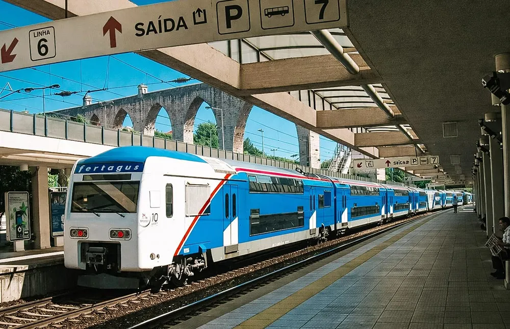 Ir de trem para Set&uacute;bal