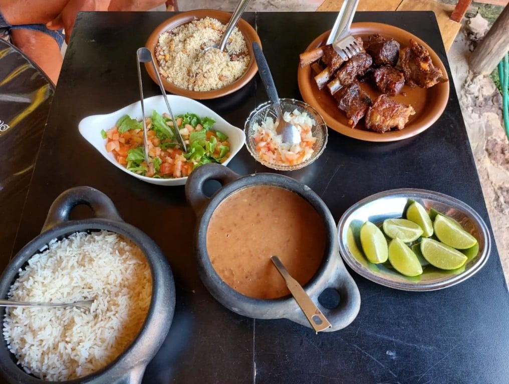 Restaurante Porco na Lata no Jalapão Restaurante Porco na Lata no Jalapão