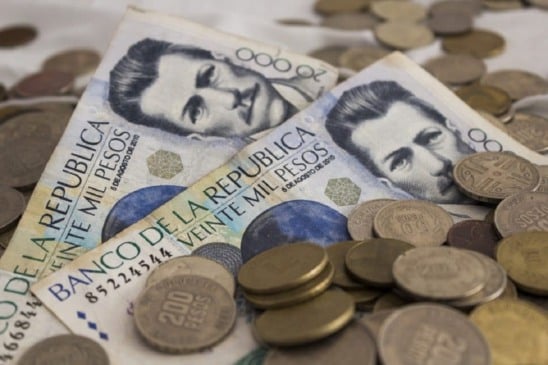 Peso colombiano, dólar ou real? Que moeda levar pra Colômbia