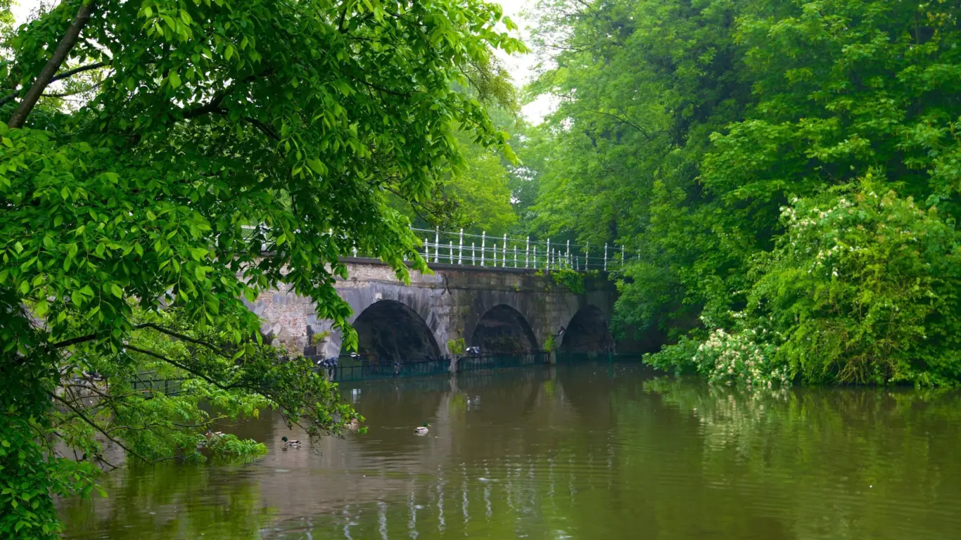 Minnewater - Conhecido como Lago do Amor Minnewater - Conhecido como Lago do Amor