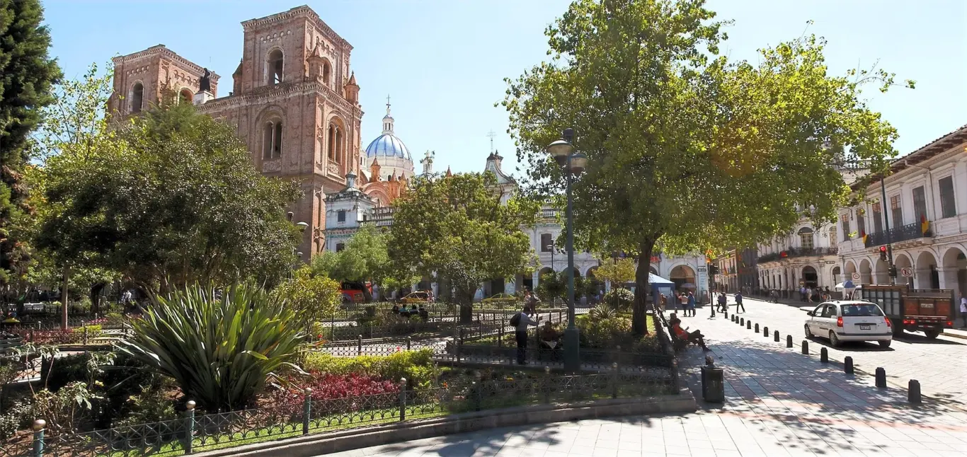 Parque Calderón em Cuenca Parque Calderón em Cuenca