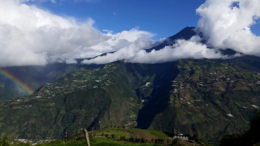 Mirador Ojos del Volcán Mirador Ojos del Volcán