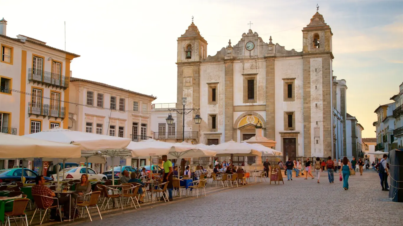 Tour por &Eacute;vora&nbsp;