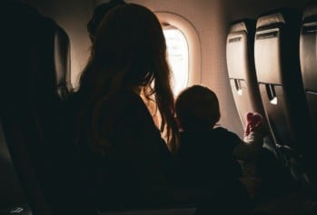 Bebê de colo pode viajar de avião? Paga passagem? Bebê de colo pode viajar de avião? Paga passagem?
