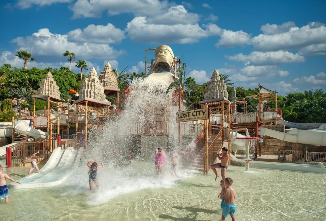 Tobo&aacute;guas no Siam Park