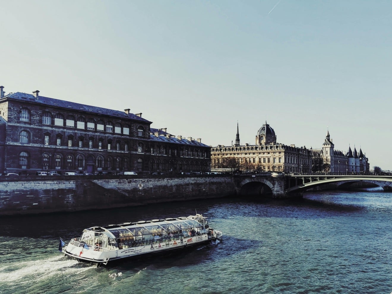 Passeio tur&iacute;stico em Paris