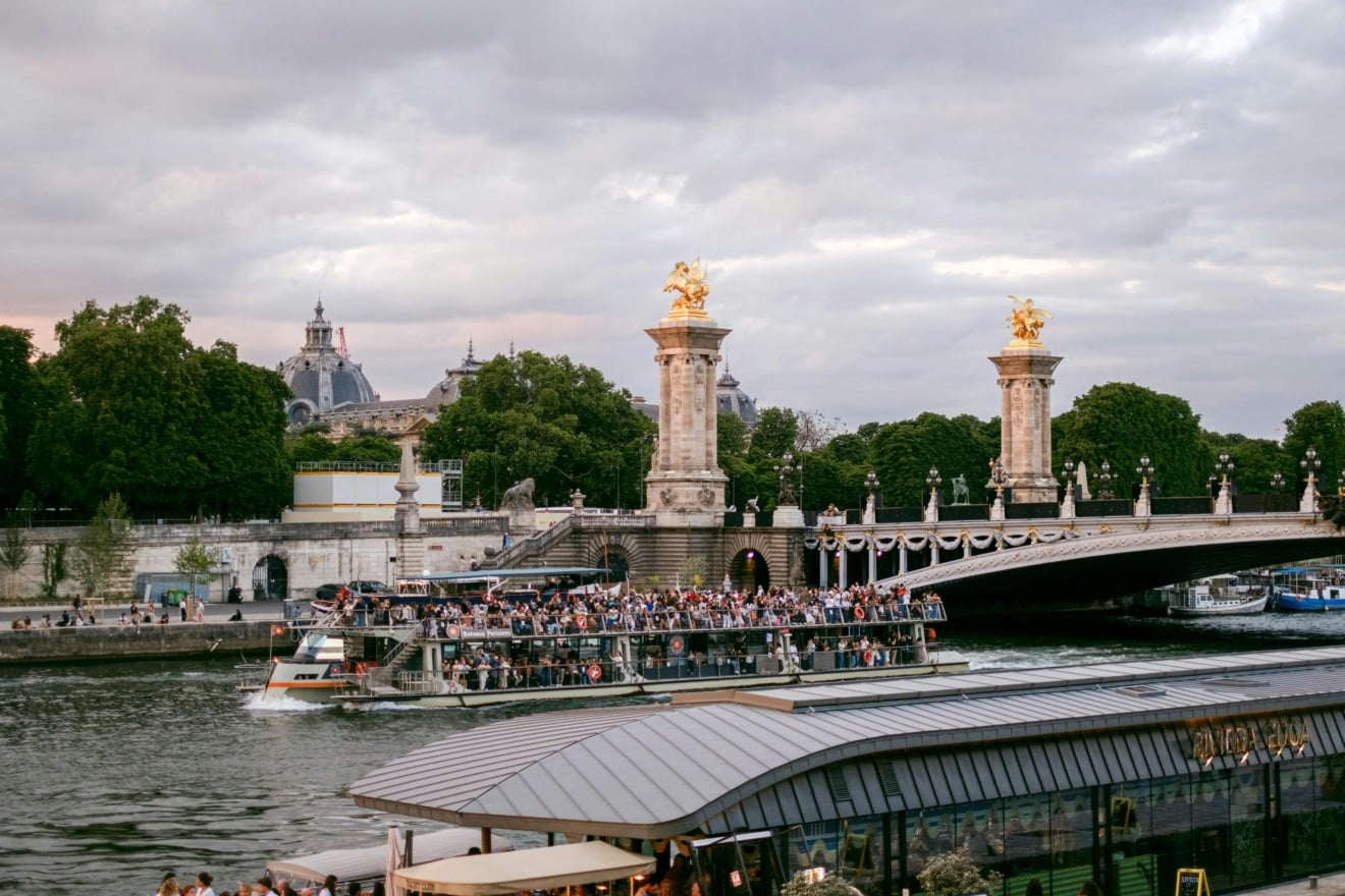Passeio tur&iacute;stico em Paris