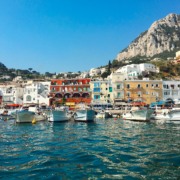 Capri: passeio de barco ao redor da ilha Capri: passeio de barco ao redor da ilha