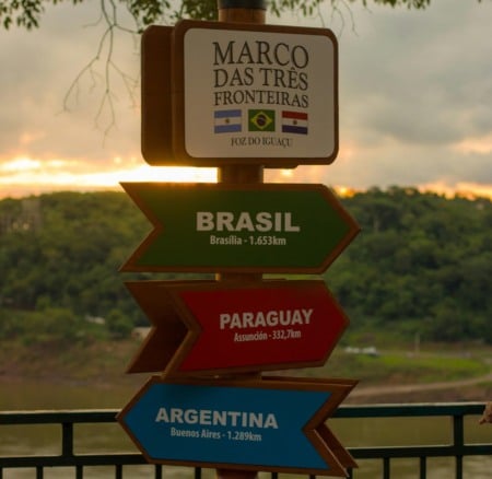 Foz do Iguaçu: Compras no Paraguai e na Argentina