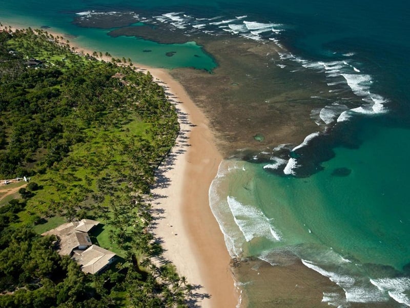 Praia de Taipu de Fora na Bahia Praia de Taipu de Fora na Bahia