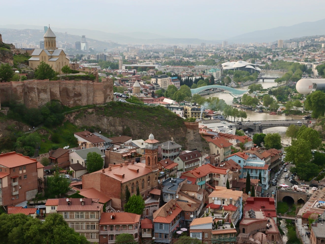 Tour panorâmico por Tbilisi Tour panorâmico por Tbilisi
