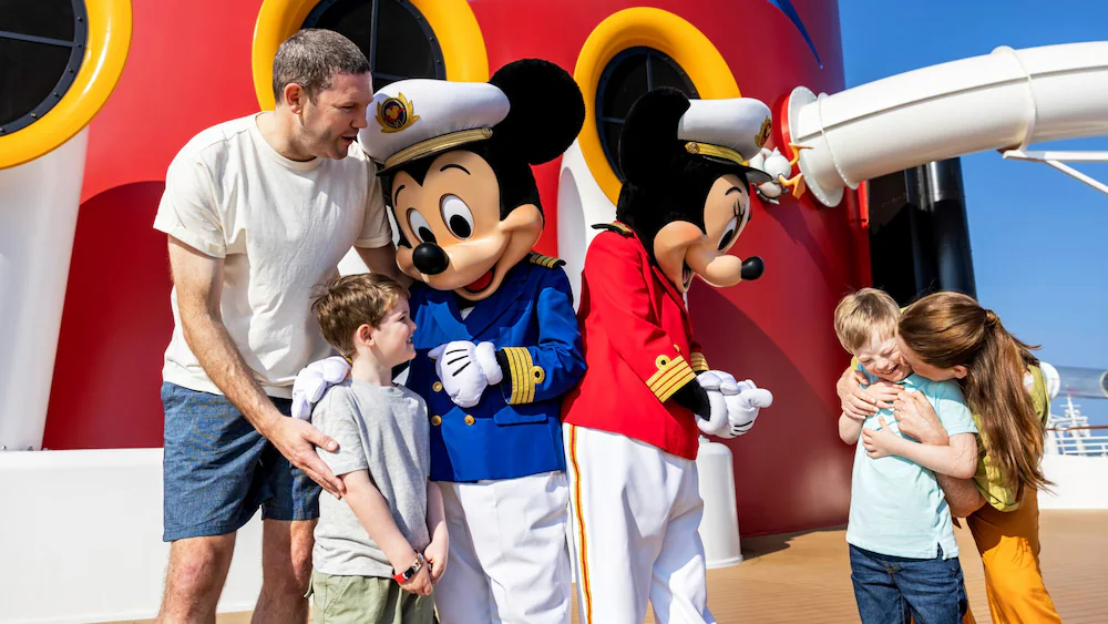 Personagens no cruzeiro da Disney Personagens no Cruzeiro da Disney