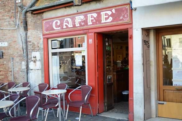 caff&egrave; rosso em veneza