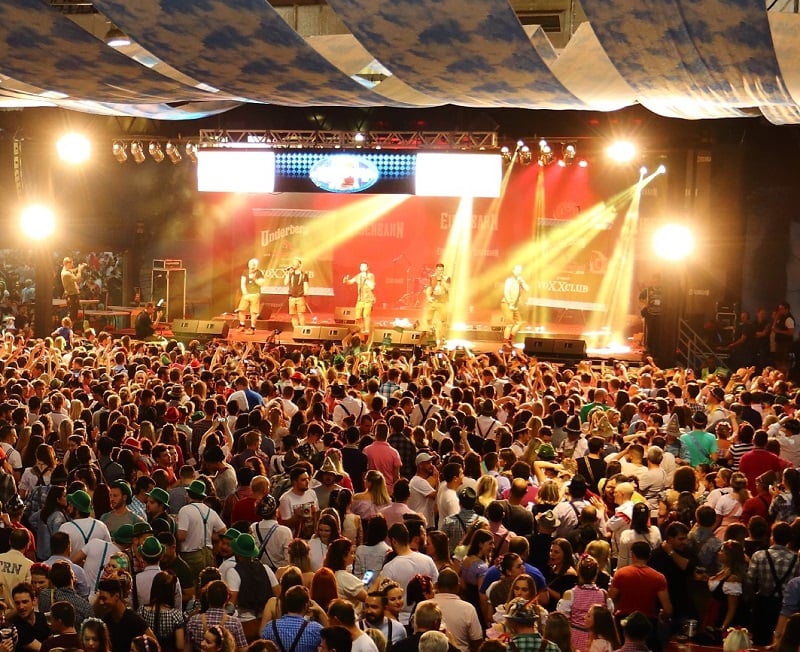 Atrações da Oktoberfest em Blumenau Atrações da Oktoberfest em Blumenau