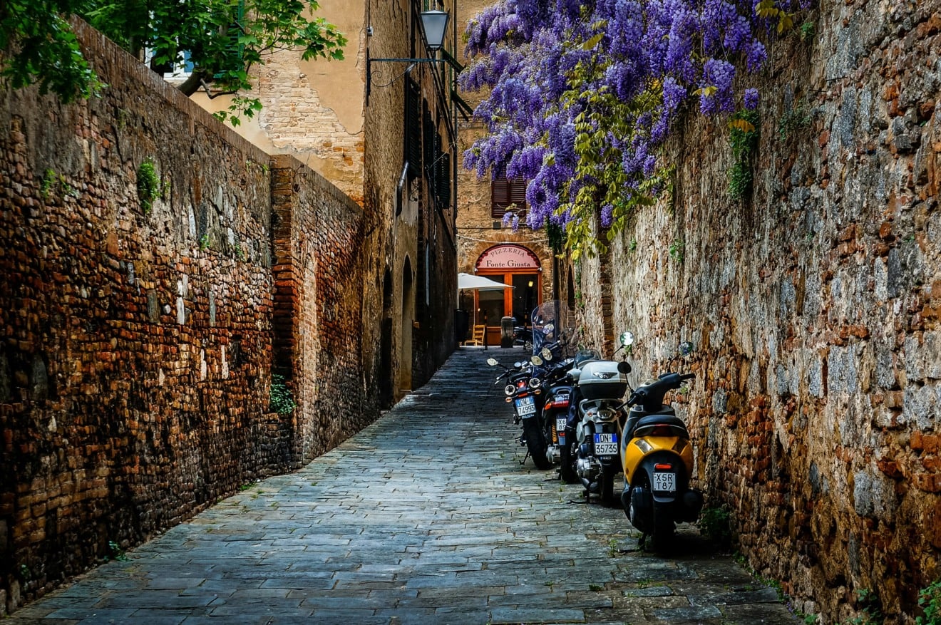 Ruas em Siena na Itália Ruas em Siena na Itália