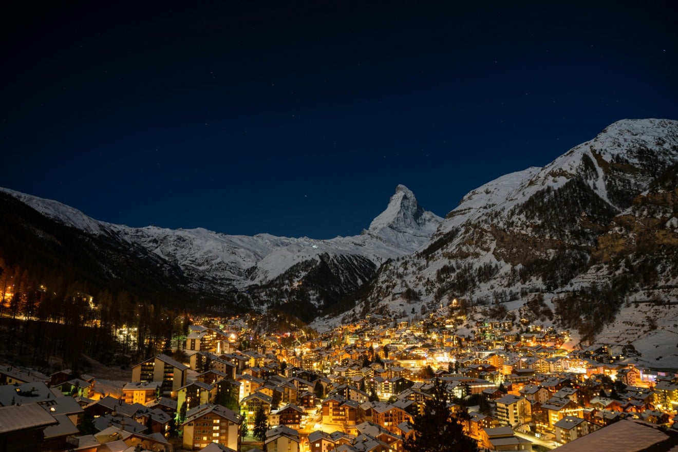 Zermatt à noite Zermatt à noite