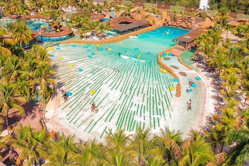 Atra&ccedil;&atilde;o Piscina de Ondas no Thermas dos Laranjais