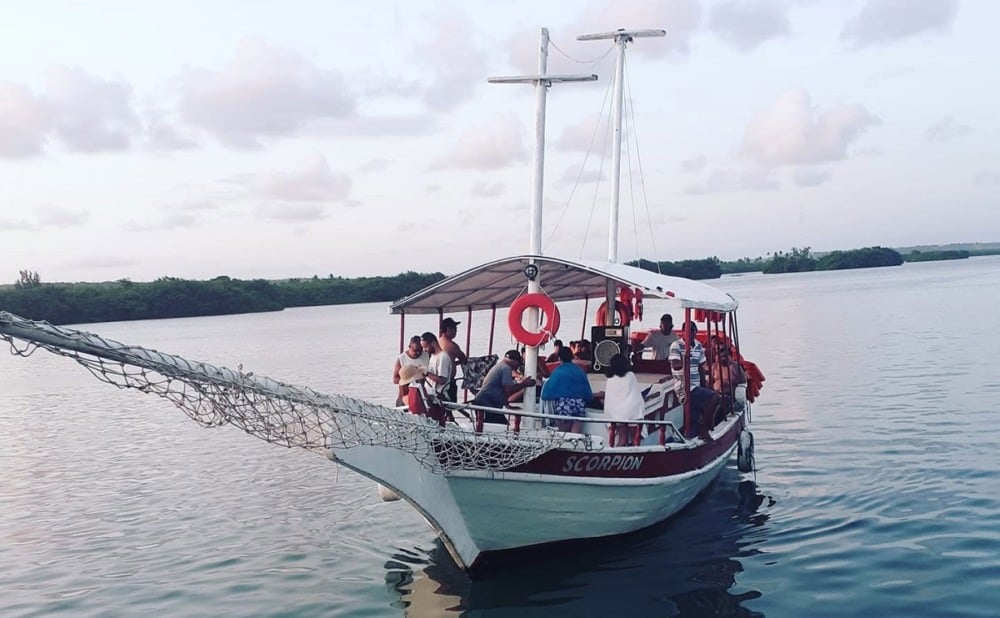 Passeio de barco pelas Nove Ilhas de Maceió Passeio de barco pelas Nove Ilhas de Maceió